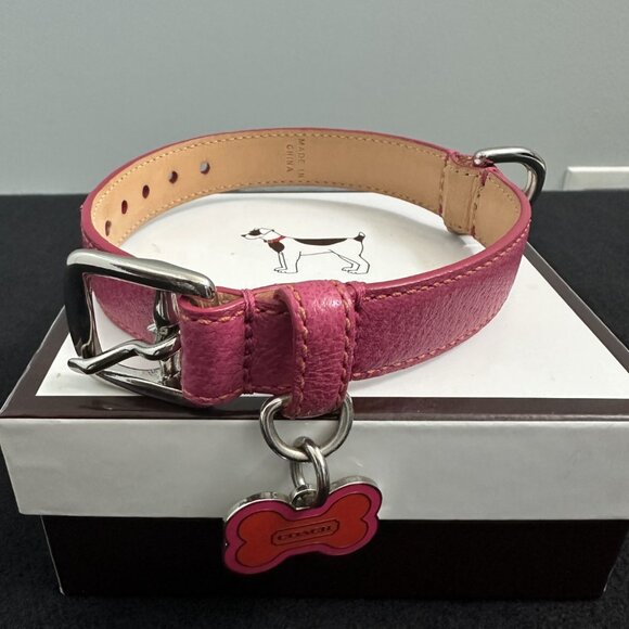 Pink Coach Dog Collar and Leash - Picture 2 of 11